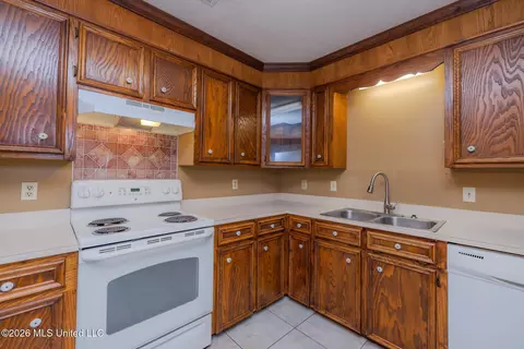 Kitchen - 26 Brock Dr, Byram, MS 39272 photo 2 of 3