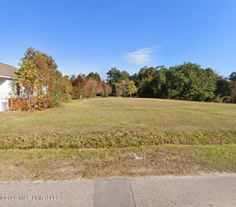 115 Bay Oaks Dr, Bay Saint Louis, MS 39520