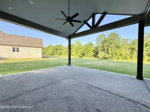 Exterior - 324 Oakworth Dr, Hernando, MS 38632 photo 9 of 15