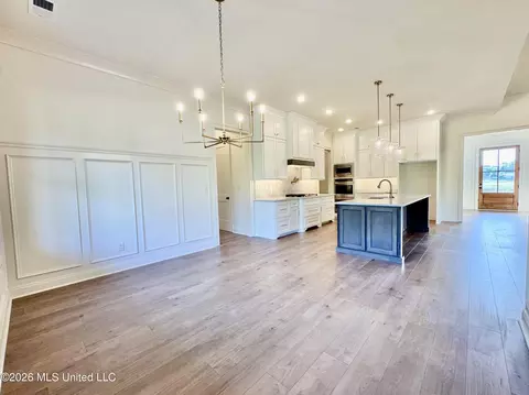 Dining - 324 Oakworth Dr, Hernando, MS 38632 photo 5 of 8