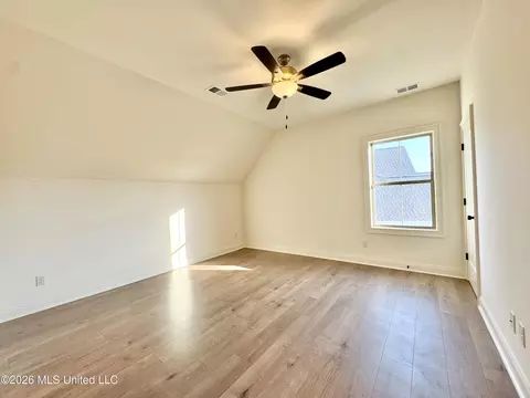 Bedroom - 324 Oakworth Dr, Hernando, MS 38632 photo 3 of 8