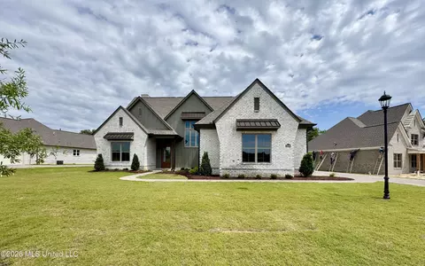 Exterior - 324 Oakworth Dr, Hernando, MS 38632 photo 8 of 15