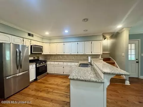 Kitchen - 104 Dana Rd, Natchez, MS 39120 photo 1 of 3