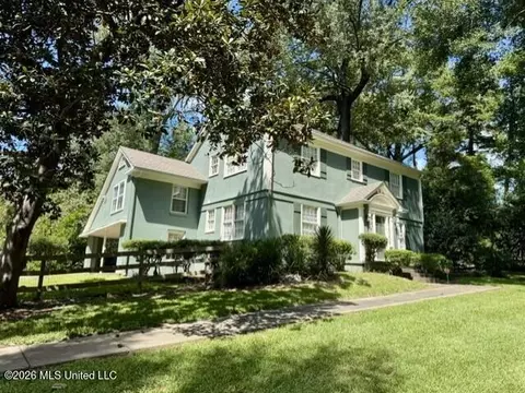 Exterior - 104 Dana Rd, Natchez, MS 39120 photo 3 of 7