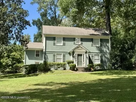 Exterior - 104 Dana Rd, Natchez, MS 39120 photo 1 of 7
