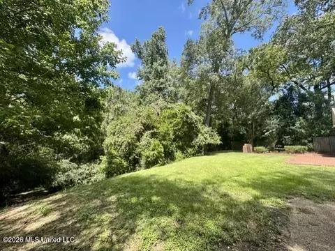 Exterior - 104 Dana Rd, Natchez, MS 39120 photo 7 of 7