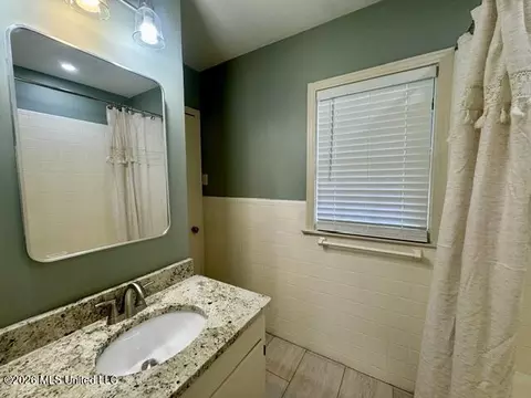 Bath - 104 Dana Rd, Natchez, MS 39120 photo 5 of 7