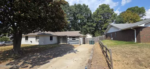 2192 Holbrook Cv, Southaven, MS 38671
