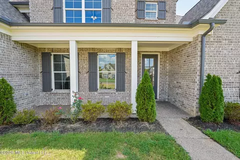 Exterior - 2255 Livingston Way, Hernando, MS 38632 photo 4 of 8