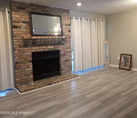 Living - 242 Highpoint Dr, Diamondhead, MS 39525 photo 2 of 4