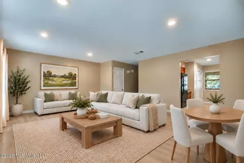 Living - 242 Highpoint Dr, Diamondhead, MS 39525 photo 5 of 7