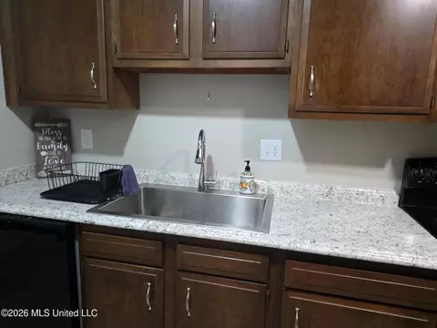 Kitchen - 242 Highpoint Dr, Diamondhead, MS 39525 photo 3 of 4
