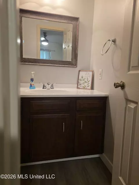 Bath - 242 Highpoint Dr, Diamondhead, MS 39525 photo 4 of 7