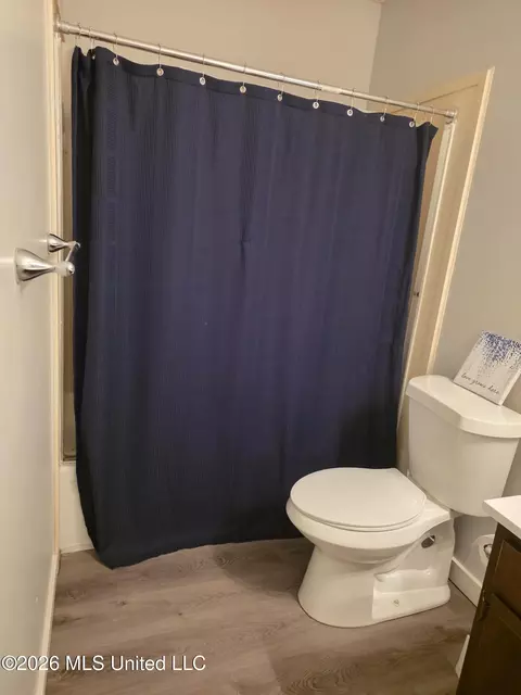 Bath - 242 Highpoint Dr, Diamondhead, MS 39525 photo 3 of 7