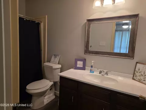 Bath - 242 Highpoint Dr, Diamondhead, MS 39525 photo 5 of 7