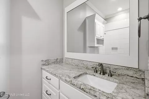 Bath - 276 Harris Cir, Madison, MS 39110 photo 6 of 6