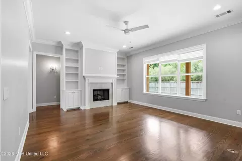 Living - 276 Harris Cir, Madison, MS 39110 photo 6 of 7