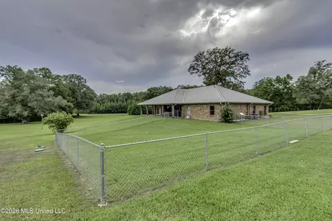 Exterior - 2865 Seven Springs Rd, Raymond, MS 39154 photo 14 of 17