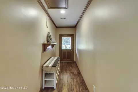 Entry Way - 2865 Seven Springs Rd, Raymond, MS 39154 photo 3 of 4