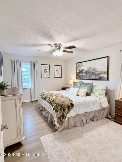 Bedroom - 262 Sweetbriar Ave, Hernando, MS 38632 photo 3 of 3