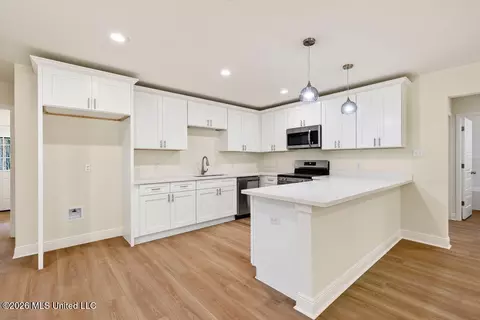 Kitchen - 20 Global Ln, Picayune, MS 39466 photo 1 of 3