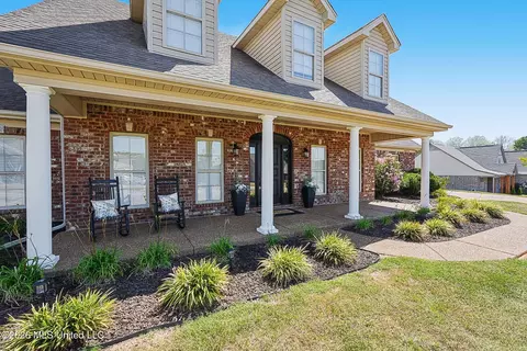 Exterior - 2690 Rodeo Way, Nesbit, MS 38651 photo 3 of 6