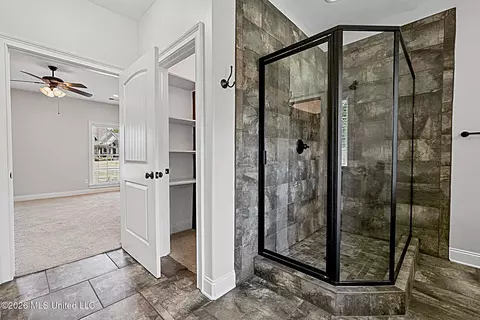 Bath - 2690 Rodeo Way, Nesbit, MS 38651 photo 2 of 4