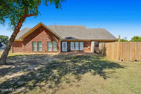 Exterior - 2690 Rodeo Way, Nesbit, MS 38651 photo 5 of 6