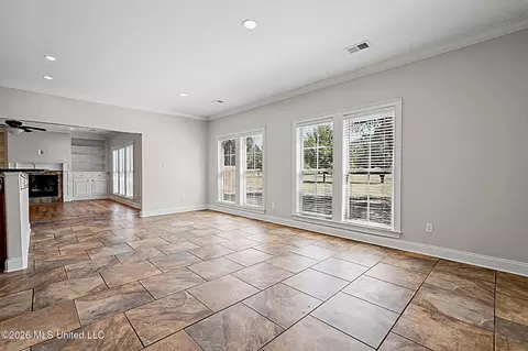 Living - 2690 Rodeo Way, Nesbit, MS 38651 photo 4 of 4