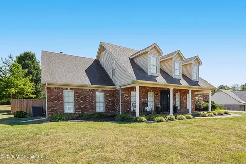 Exterior - 2690 Rodeo Way, Nesbit, MS 38651 photo 2 of 6