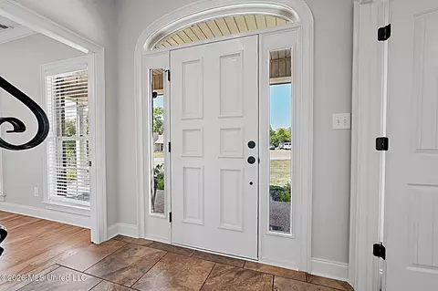 Entry Way - 2690 Rodeo Way, Nesbit, MS 38651 photo 1 of 3