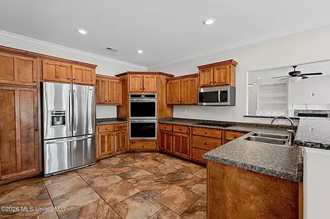 Kitchen - 2690 Rodeo Way, Nesbit, MS 38651 photo 1 of 3