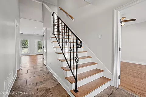 Entry Way - 2690 Rodeo Way, Nesbit, MS 38651 photo 2 of 3