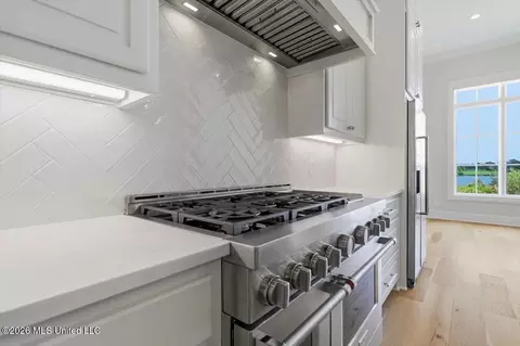 Kitchen - 114 Fallen Oak Rd, Madison, MS 39110 photo 6 of 6