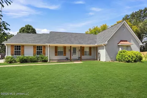 5285 Wildwood Dr, Southaven, MS 38671