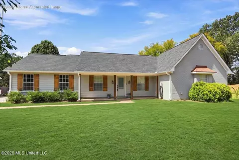 5285 Wildwood Dr, Southaven, MS 38671