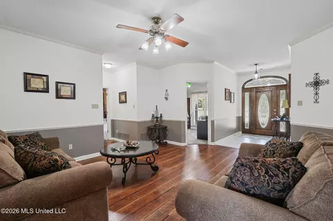 Entry Way - 1601 Holly Springs Rd #R, Hernando, MS 38632 photo 2 of 3