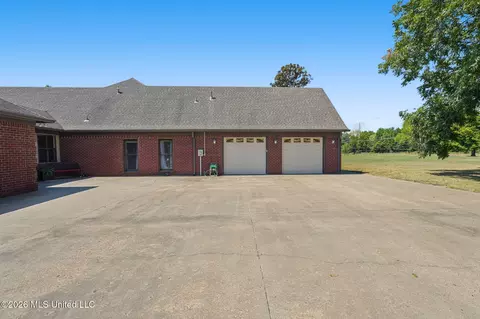 Exterior - 1601 Holly Springs Rd #R, Hernando, MS 38632 photo 12 of 12