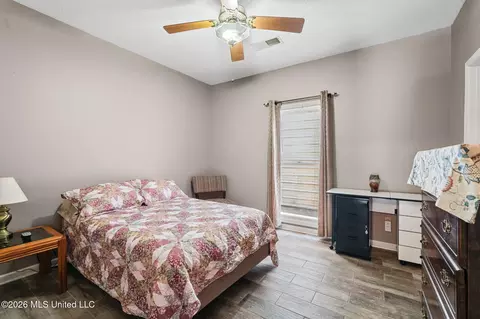 Bedroom - 1601 Holly Springs Rd #R, Hernando, MS 38632 photo 6 of 6