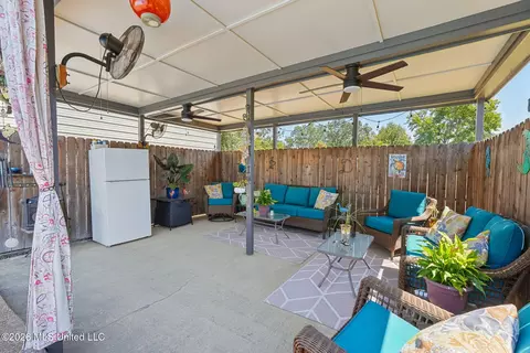 Exterior - 1601 Holly Springs Rd #R, Hernando, MS 38632 photo 6 of 12
