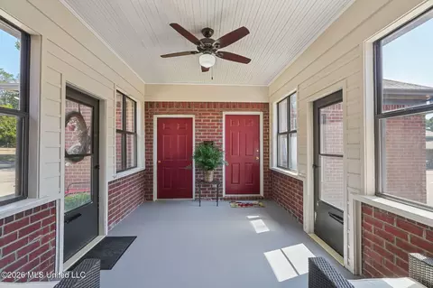 Exterior - 1601 Holly Springs Rd #R, Hernando, MS 38632 photo 5 of 12