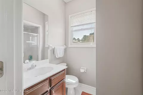 Bath - 1601 Holly Springs Rd #R, Hernando, MS 38632 photo 6 of 6