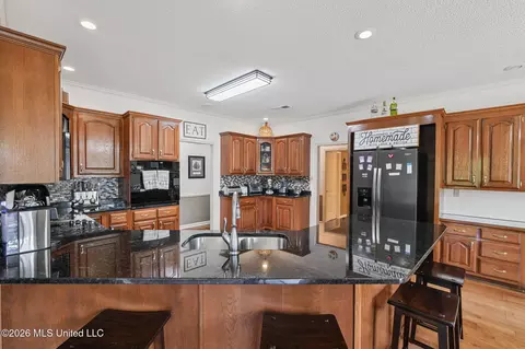 Kitchen - 1601 Holly Springs Rd #R, Hernando, MS 38632 photo 1 of 5