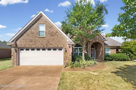 Exterior - 1107 Tara Dr, Hernando, MS 38632 photo 2 of 4