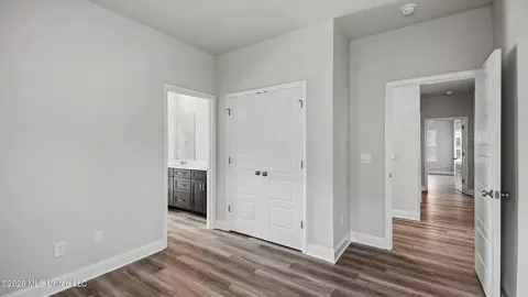 Entry Way - 550 Edenberg Bnd, Pearl, MS 39208 photo 2 of 6