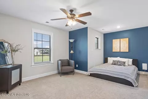 Bedroom - 4887 Bakers Trl, Nesbit, MS 38651 photo 3 of 3