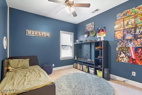 Bedroom - 4887 Bakers Trl, Nesbit, MS 38651 photo 2 of 3