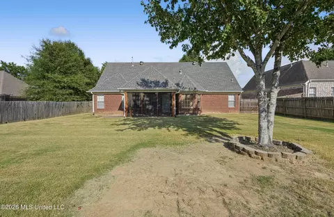 Exterior - 1005 Tara Dr, Hernando, MS 38632 photo 8 of 8