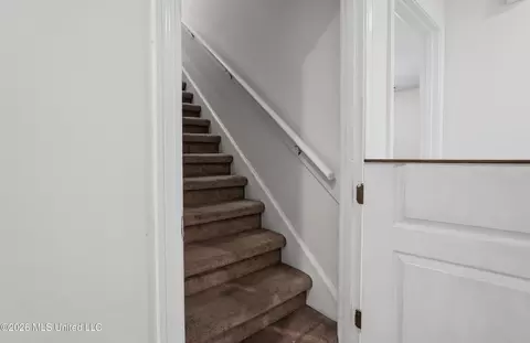 Entry Way - 1005 Tara Dr, Hernando, MS 38632 photo 3 of 3