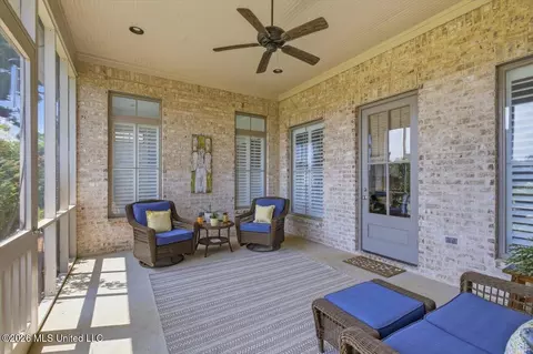 Exterior - 124 Greenway Ln, Madison, MS 39110 photo 6 of 14